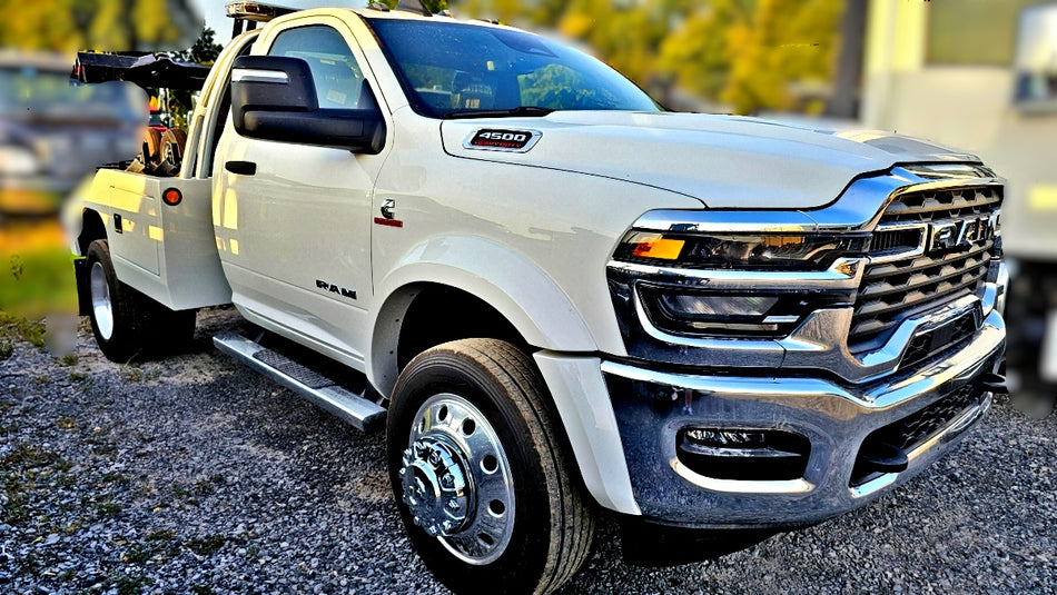2026 WHITE RAM 4500 - VULCAN 812