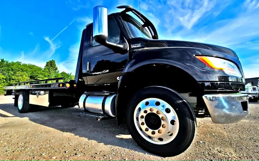 2024 Black International MV Century Series 12 Bed