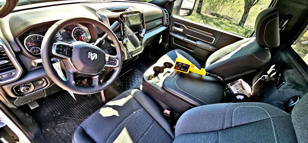 2025 White Ram 4500 Turbo Diesel Vulcan 812