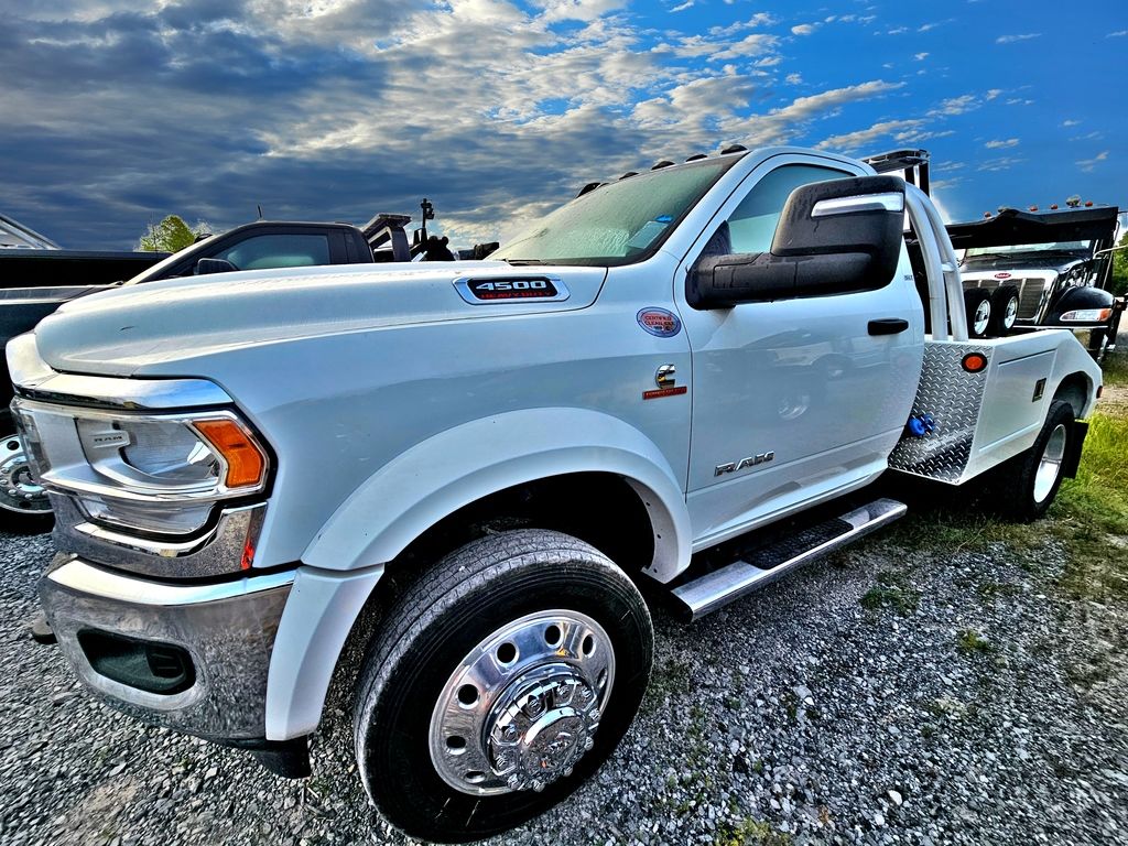 2025 White Ram 812 4500 HD