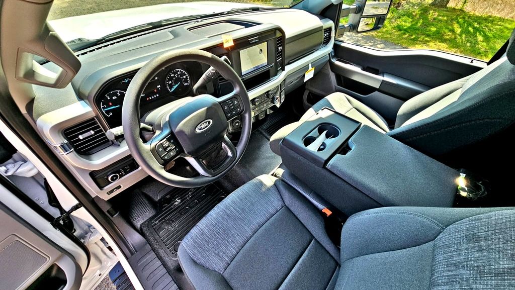 2026 White Ford F450 XLT Vulcan 812