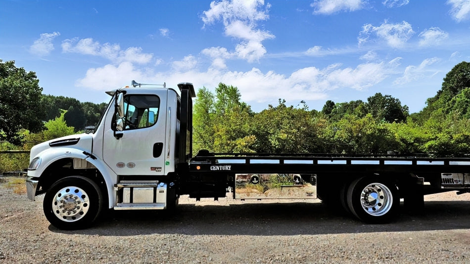 2025 WHITE FREIGHTLINER M2106 - CENTURY 12 SERIES