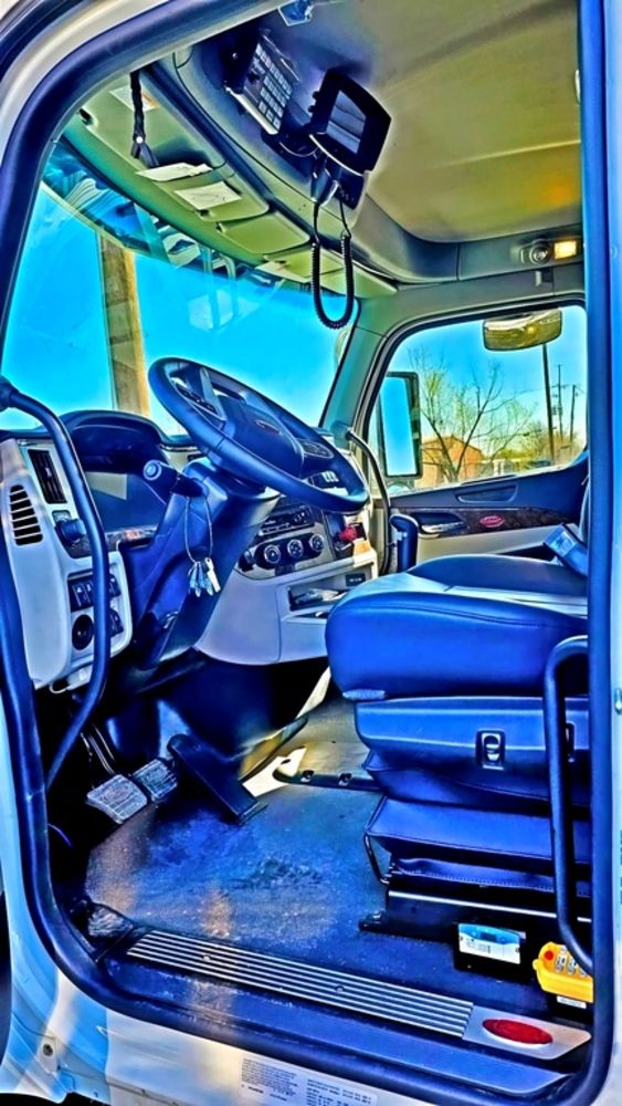 2025 Peterbilt 589 Century 5130