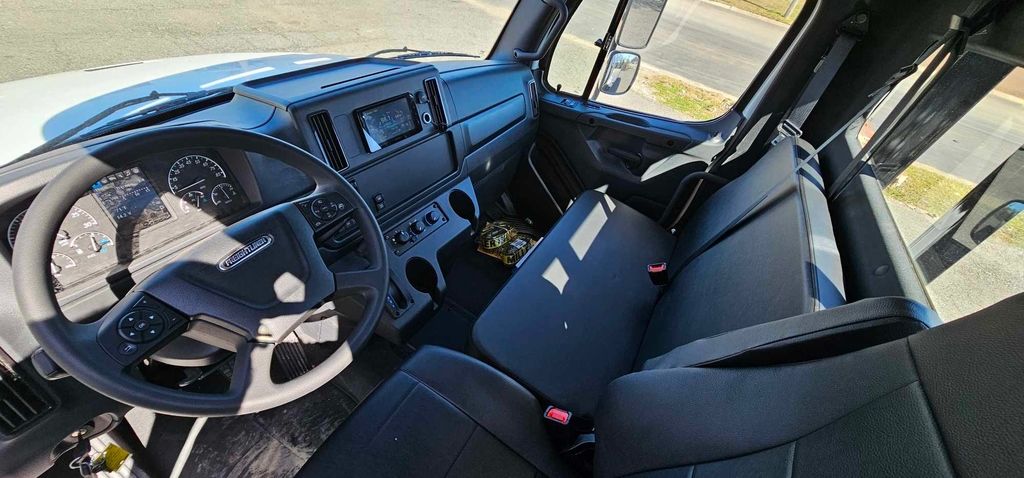 2026 White Freightliner M2 106 Plus 21ft 12 Series LCG Bed