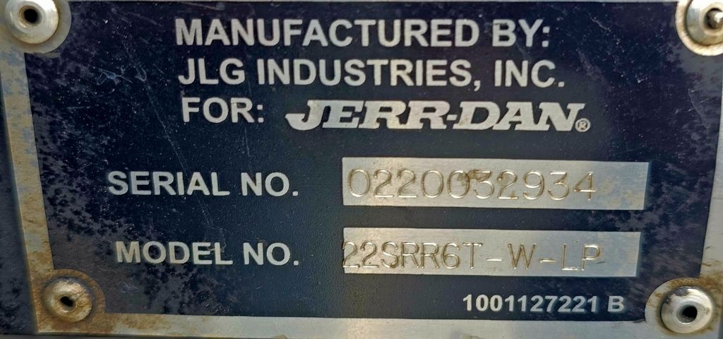 2025 Black International MV607 Jerrdan