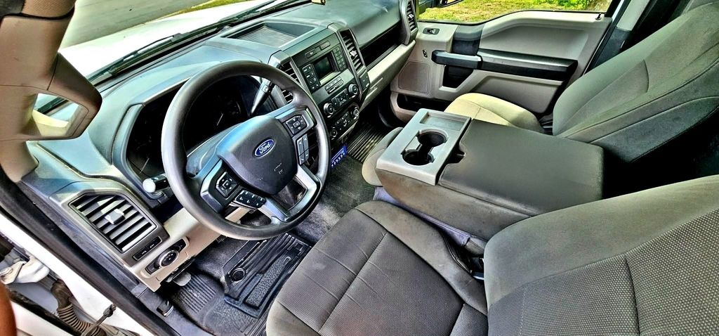 2022 White Ford F550 XL Vulcan 10 Series LCG