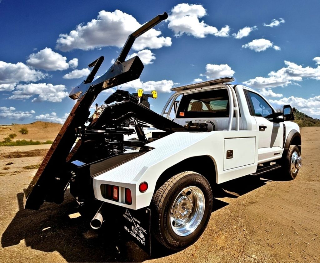 2026 White Ford F450 XLT Vulcan 812