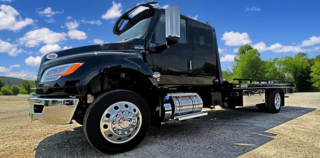 2026 Black International MV Ext 12 Series LCG