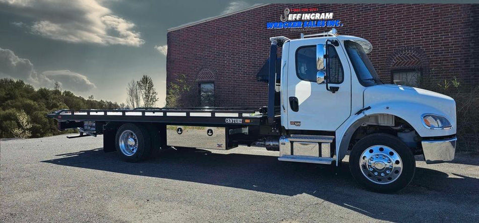 2026 White Freightliner M2 106 Plus 21ft 12 Series LCG Bed